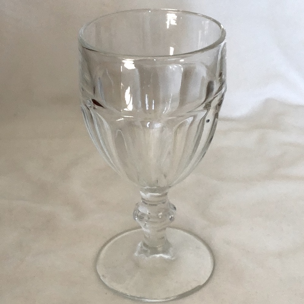 Vintage Libbey Duratuff Gibralter Clear Pressed Glass Stemmed Water Goblet (1)